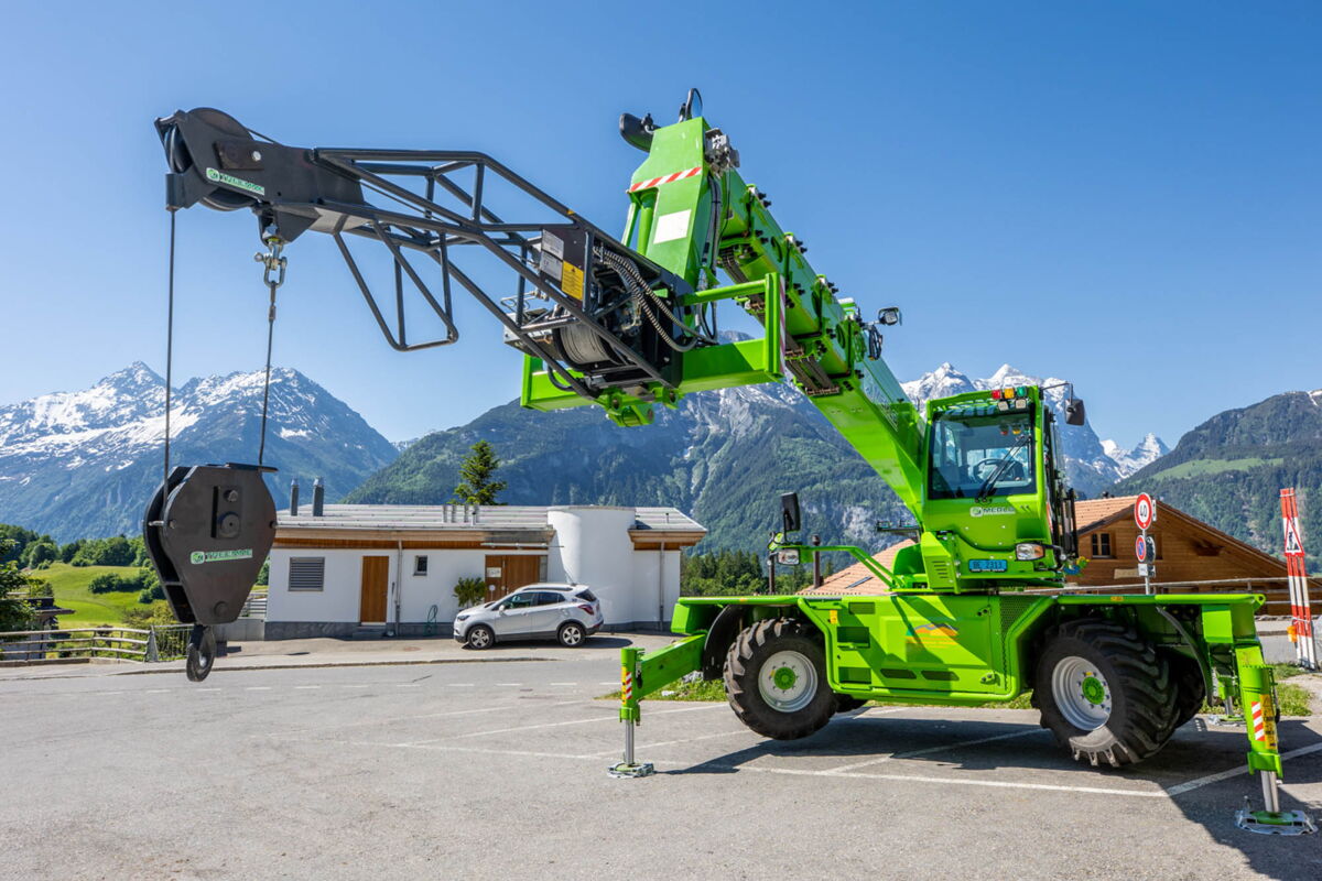 Hakenausleger mit hydraulischer Winde